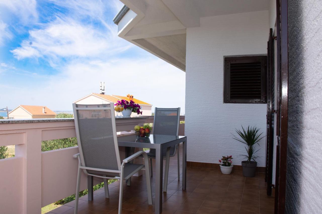 White Diamond Apartment Врси Екстериор снимка