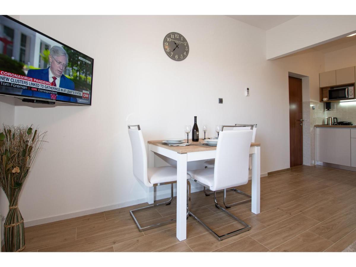 White Diamond Apartment Врси Екстериор снимка